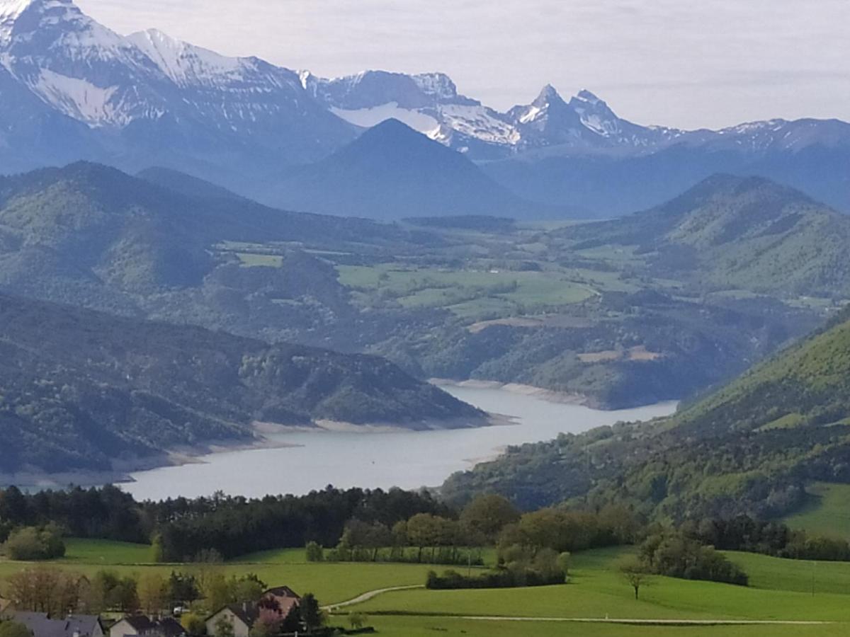 Gite De Charme : La Grange Au Lac Azur Treffort  Exteriör bild